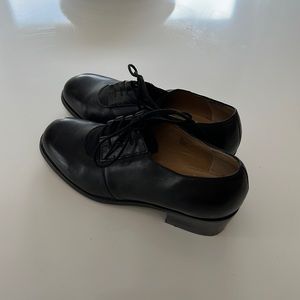 EUC Ipanema lace-up oxfords
